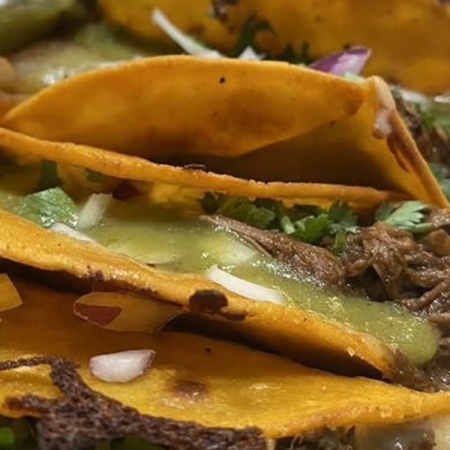 Tacos Camarón / Shrimp Tacos.