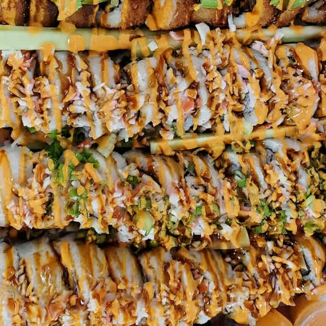 Sushi Mar I Tierra Frito / Fries / Caron Asada Aguacate Queso Crema/ Shrimp Beef Avocado Cream Cheese.