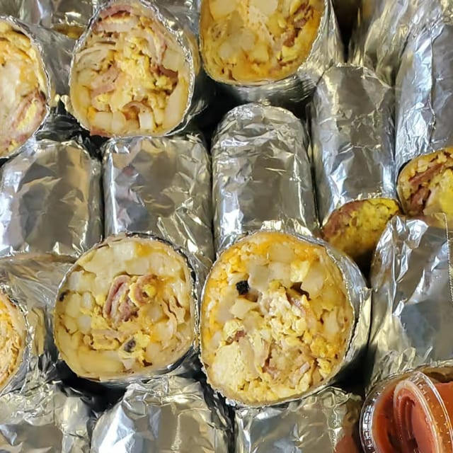 Breakfast Burrito Jamon / Ham Guevo Papas.