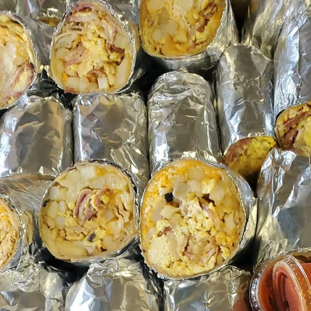 Breakfast Burrito Chorizo Guevo Papas.
